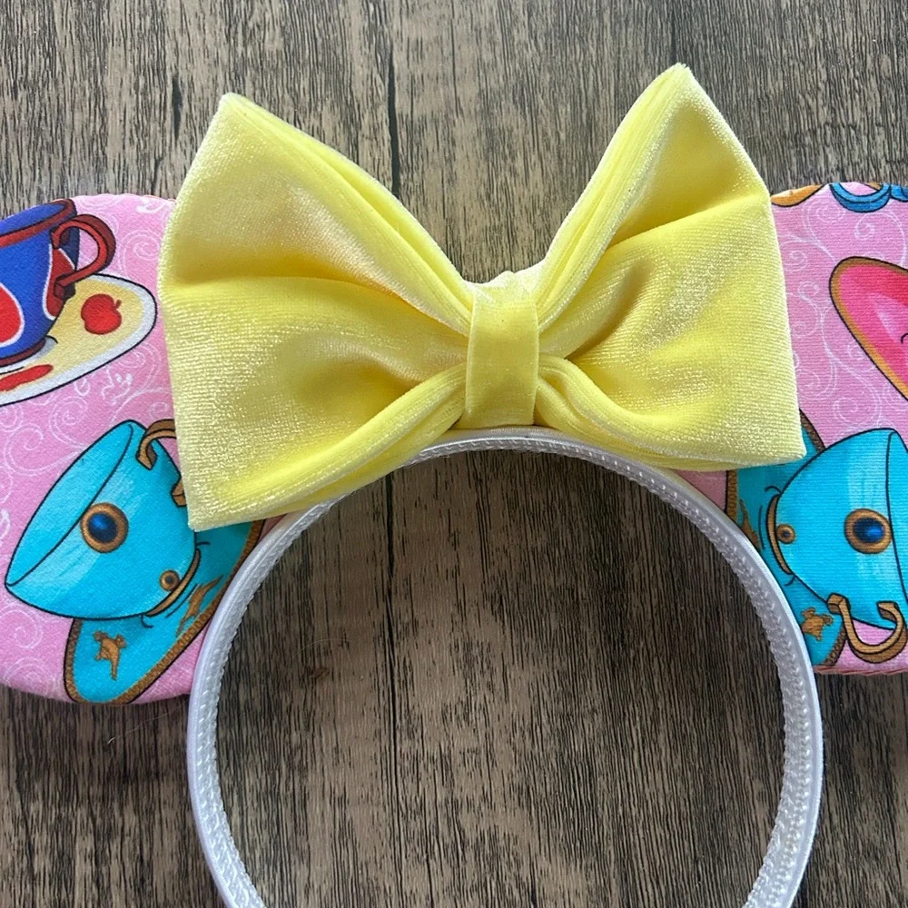 Alice in Wonderland Teacups Minnie Ears - Picture 2 of 3